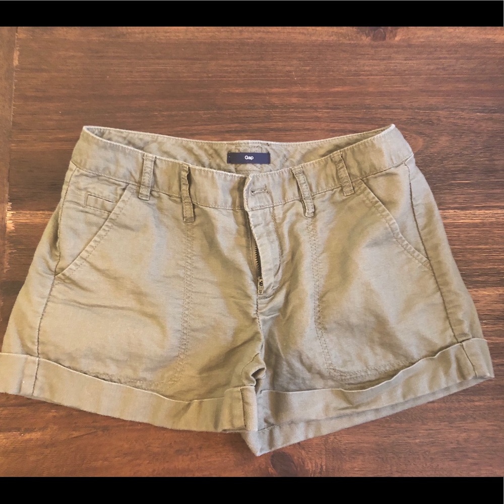 Gap hunter green shorts size 1